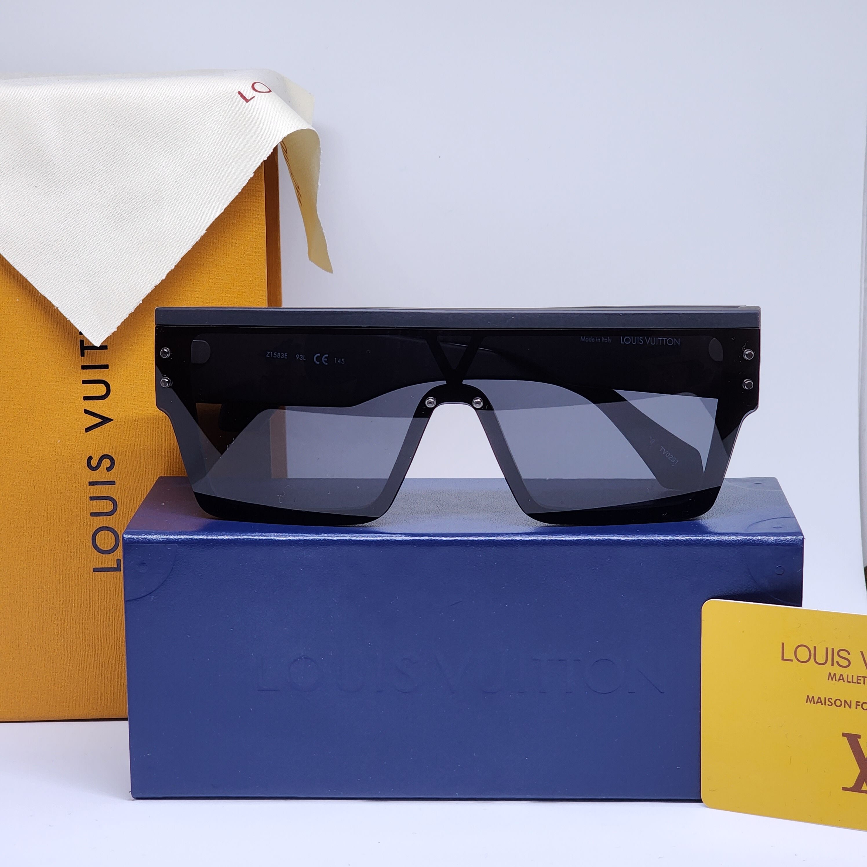 Moda Dodatki Okulary  Louis vuitton sunglasses, Ray ban sunglasses outlet,  Sunglasses outlet