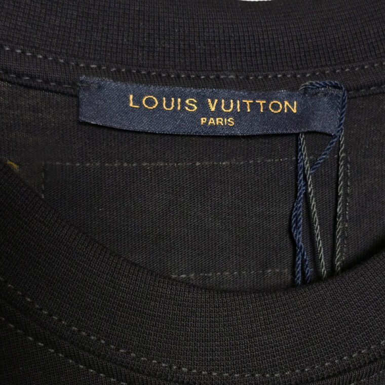 Bluzë LV