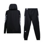 Kostum Adidas