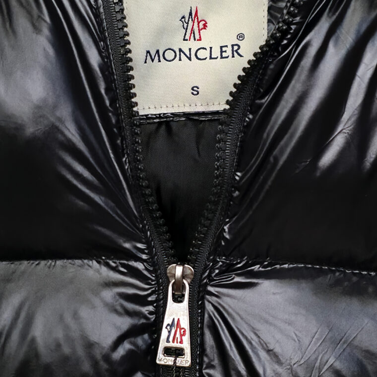 Xhup Moncler