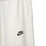 Kostum Nike Tech