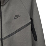 Kostum Nike Tech