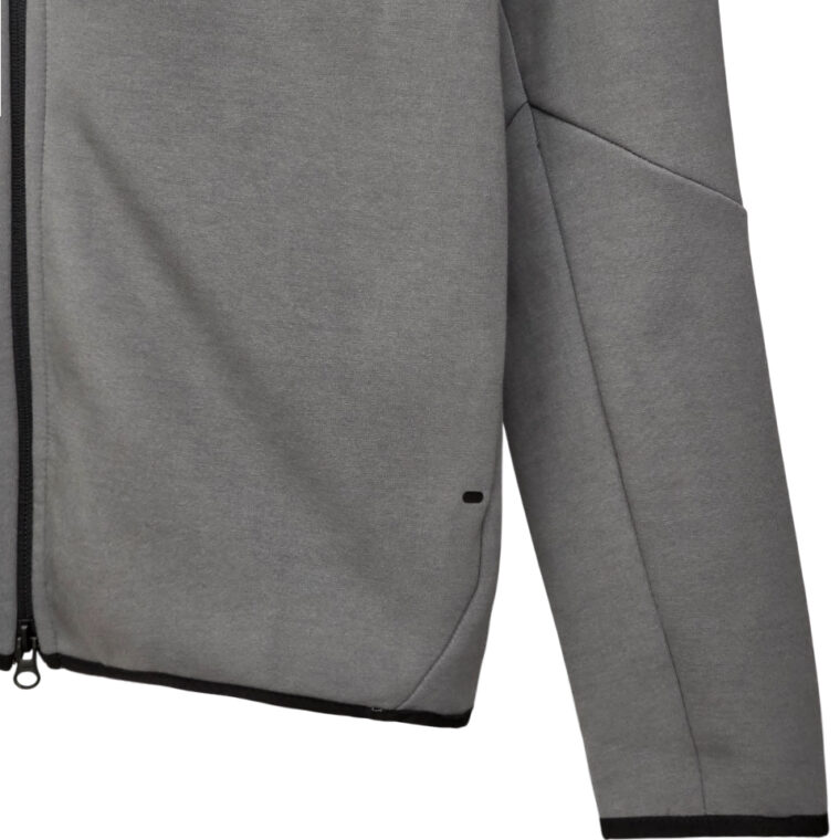 Kostum Nike Tech