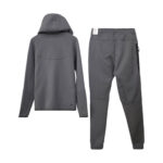 Kostum Nike Tech
