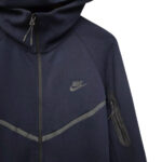 Kostum Nike Tech