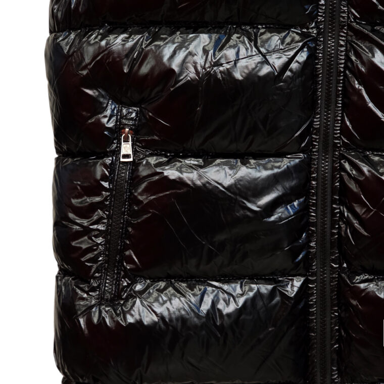 Jelek Moncler