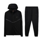 Kostum Nike Tech