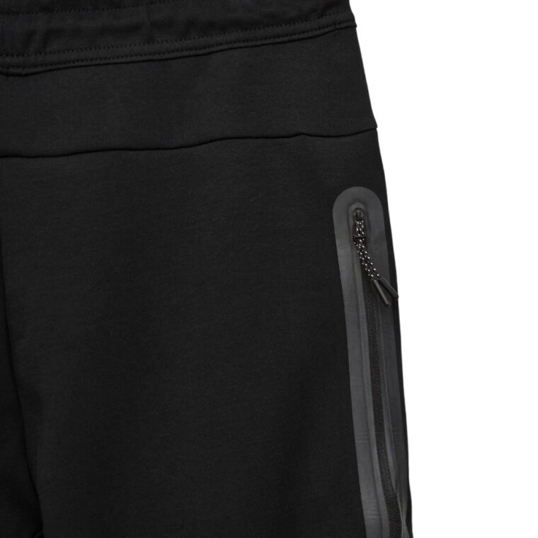 Kostum Nike Tech