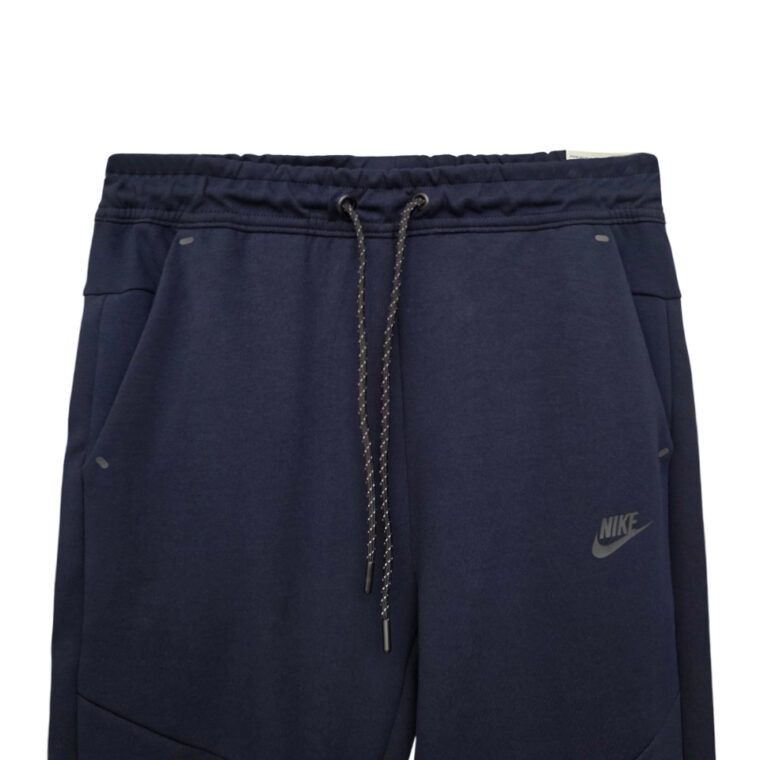 Kostum Nike Tech