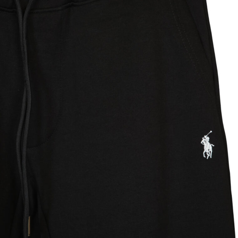 Kostum Polo