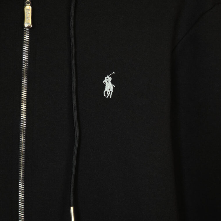 Kostum Polo