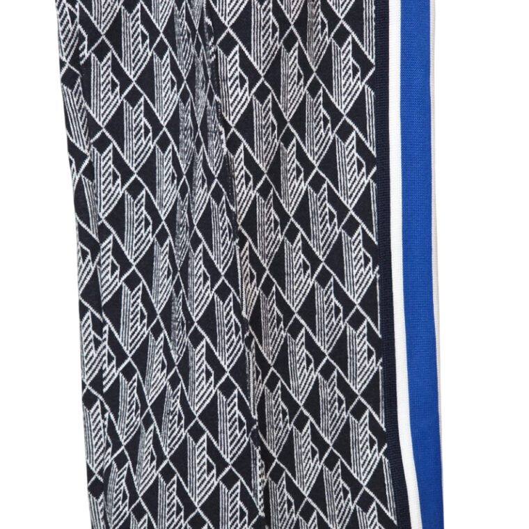 Kostum Lacoste