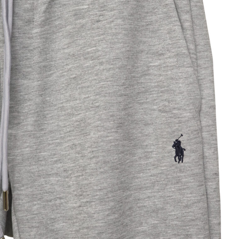 Kostum Polo