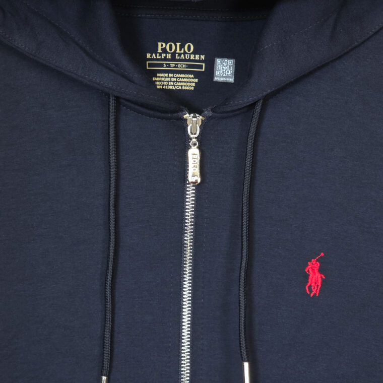 Kostum Polo