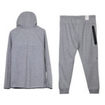 Kostum Nike Tech