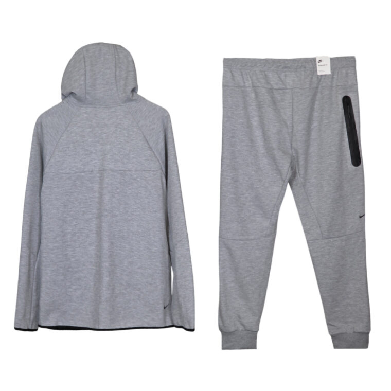 Kostum Nike Tech