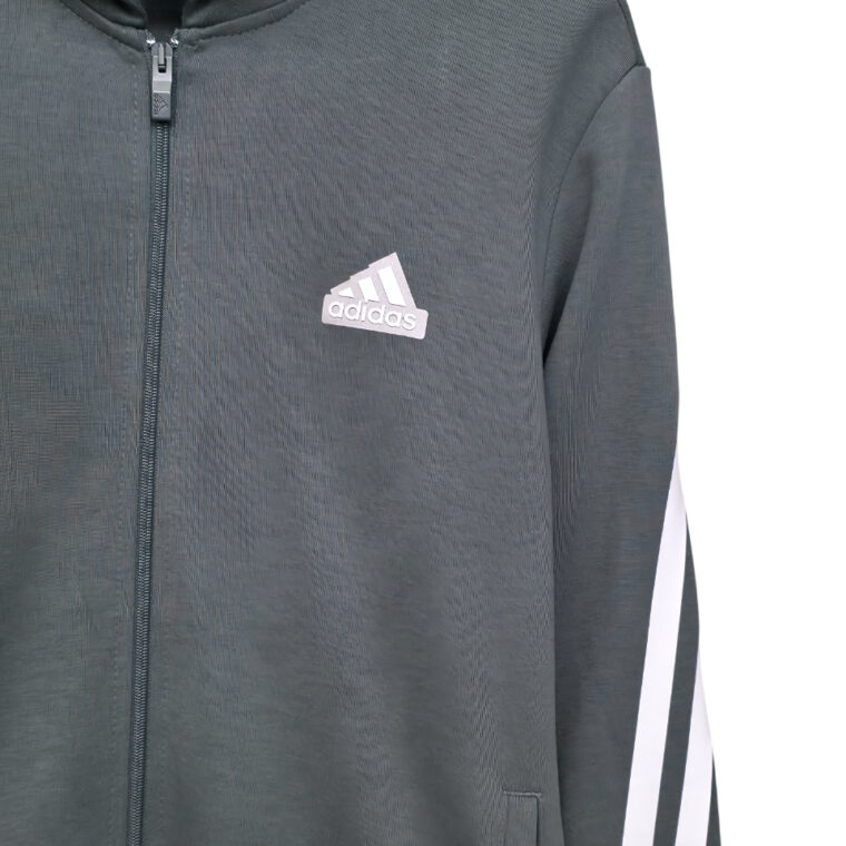 Kostum Adidas