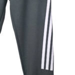 Kostum Adidas