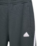 Kostum Adidas