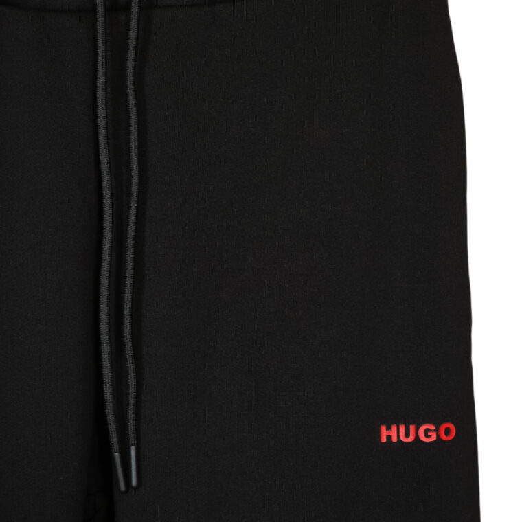 Kostum Hugo