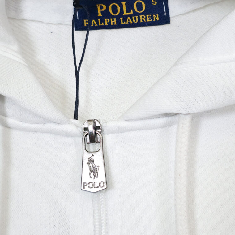 Kostum Polo
