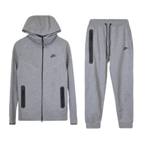 Kostum Nike Tech