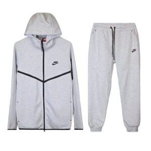 Kostum Nike Tech