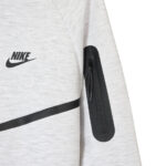 Kostum Nike Tech