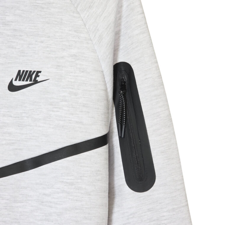 Kostum Nike Tech