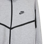 Kostum Nike Tech