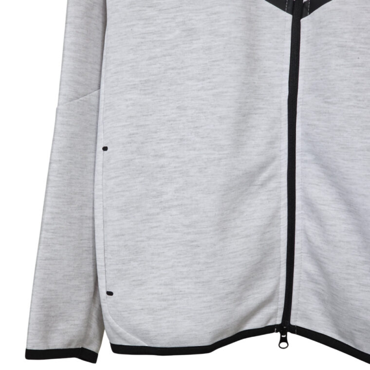 Kostum Nike Tech