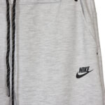 Kostum Nike Tech
