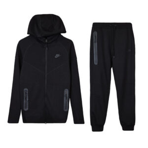 Kostum Nike Tech