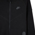 Kostum Nike Tech