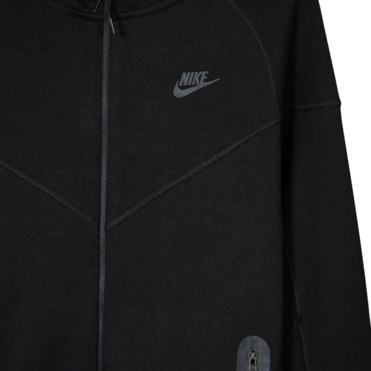 Kostum Nike Tech