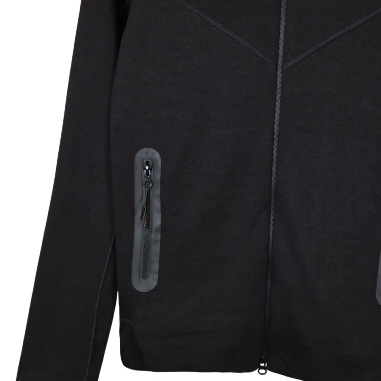 Kostum Nike Tech