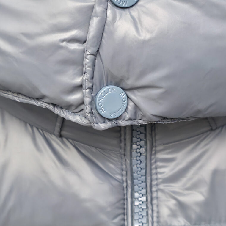 Xhup Moncler
