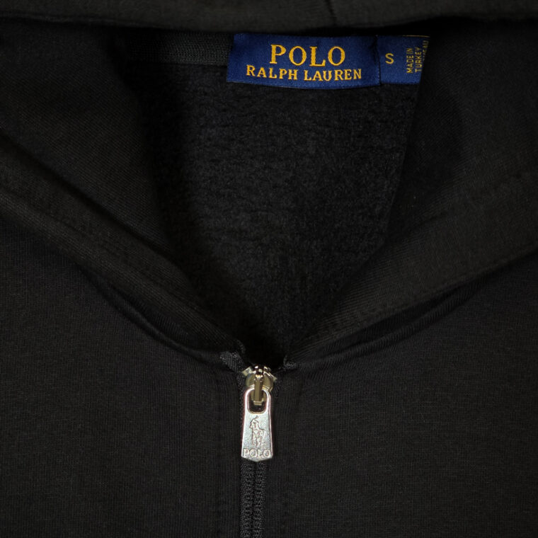 Kostum Polo