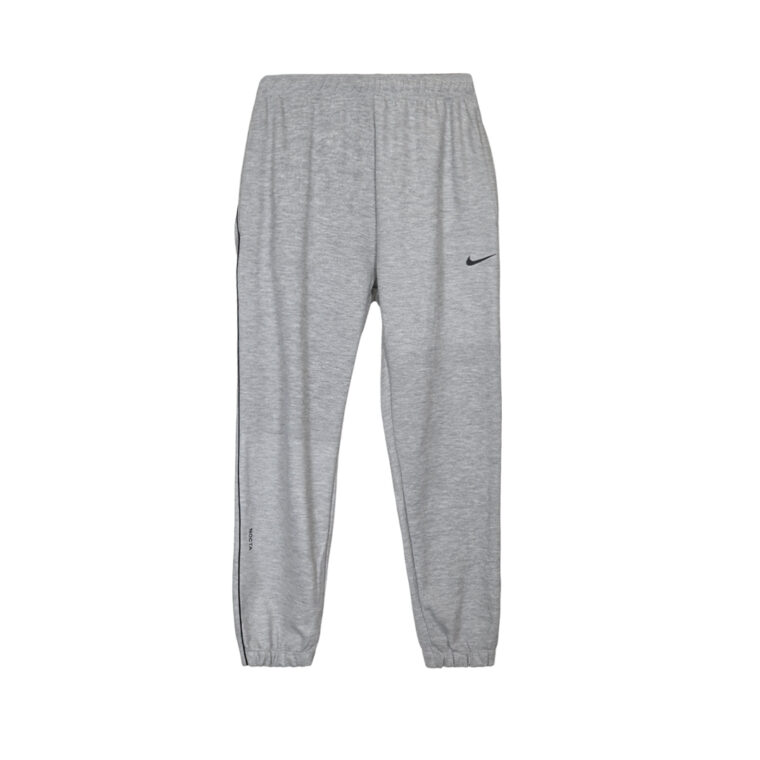 Kostum Nike