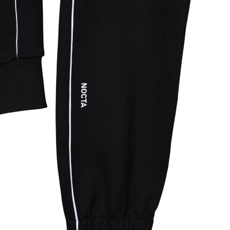 Kostum Nike