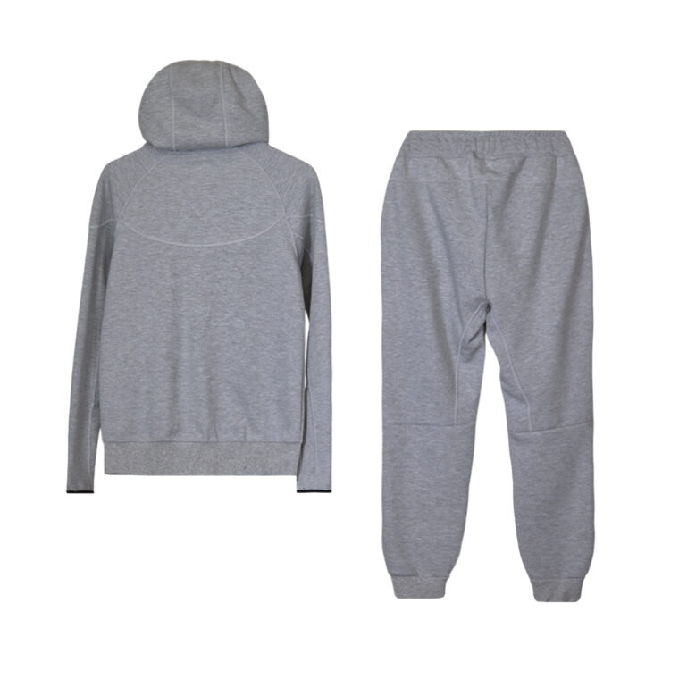 Kostum Nike Tech