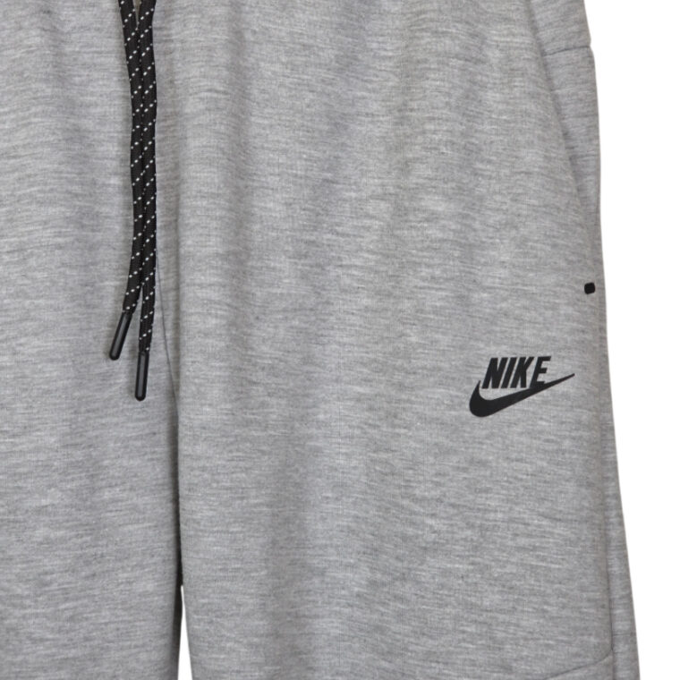 Kostum Nike Tech