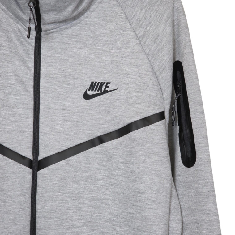 Kostum Nike Tech