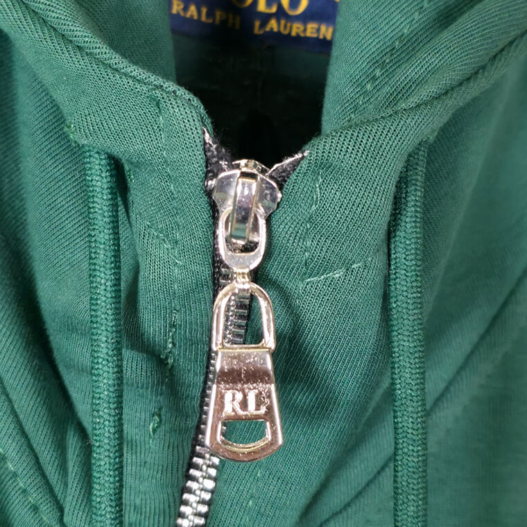 Kostum Polo