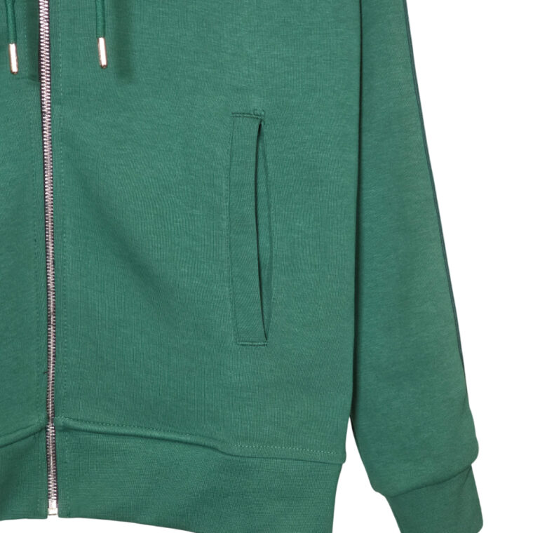 Kostum Polo