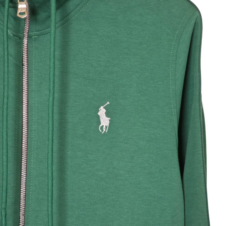 Kostum Polo
