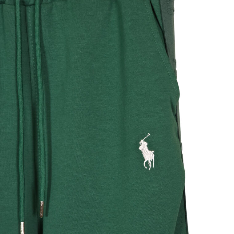 Kostum Polo