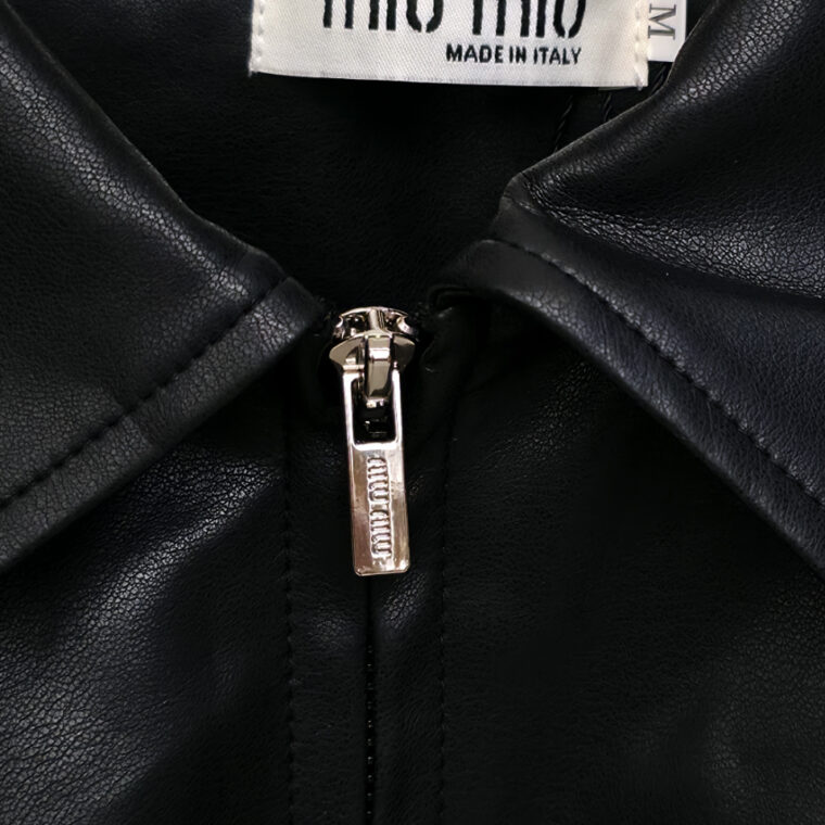 Xhaketë Miu Miu