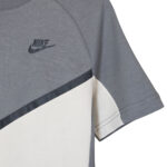 Kostum Nike