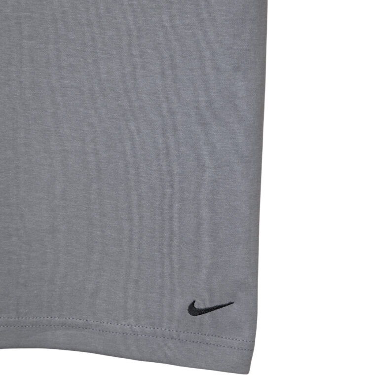 Kostum Nike